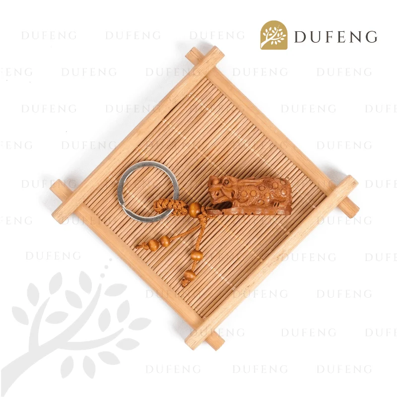 gantungan kunci kayu pixiu 3 koin