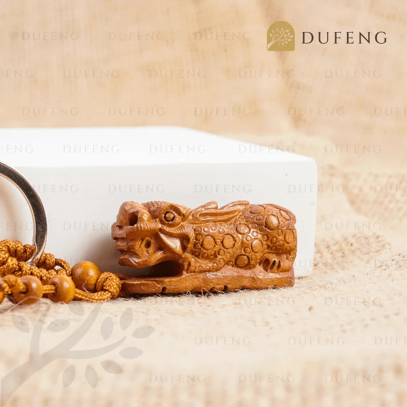 gantungan kunci kayu pixiu 3 koin