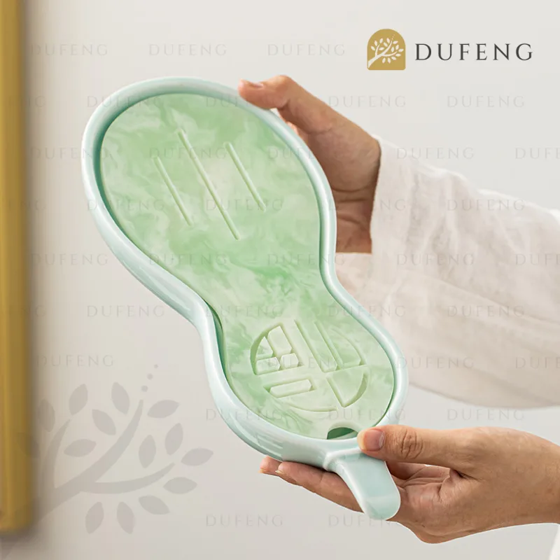 Wu Lou Jade Tea Set - Image 2