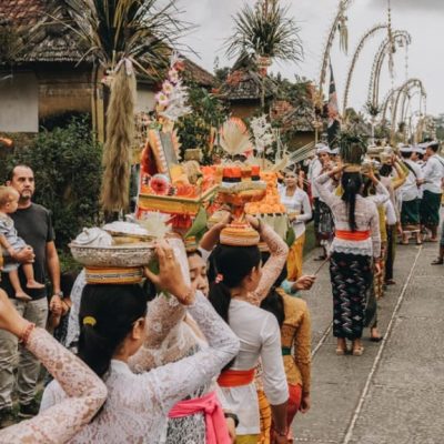 gelang tridatu simbol perlindungan
