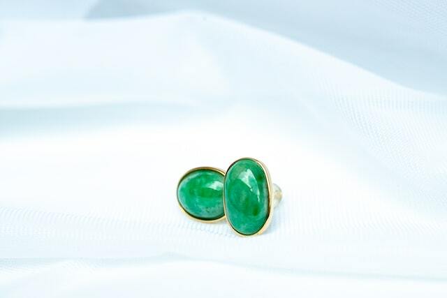 batu giok batu hijau populer dengan beragam manfaat