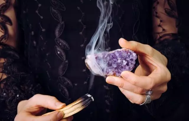 cara cleansing crystal